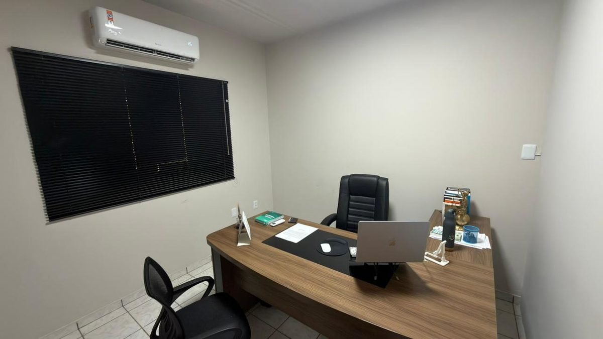 Sala de reunião do escritório Santeiro & Novais Advogados Associados